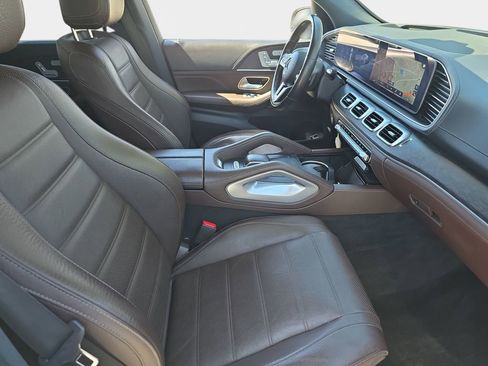 Used 2022 Mercedes-Benz GLS 450 4MATIC image 12