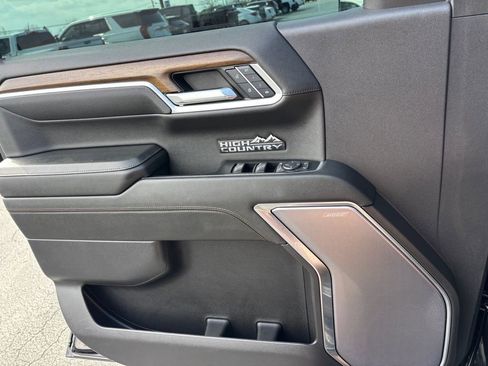 Used 2024 Chevrolet Silverado 1500 High Country image 24