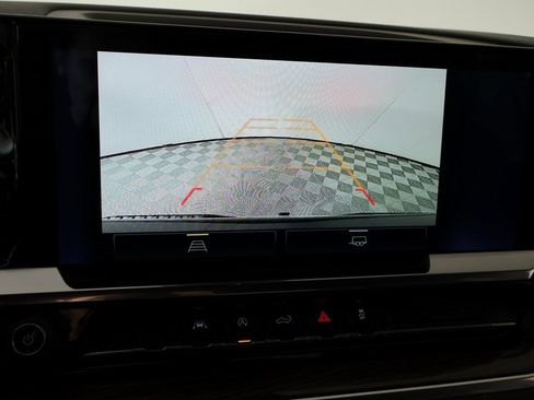 Used 2022 Chevrolet Silverado 1500 LT image 6