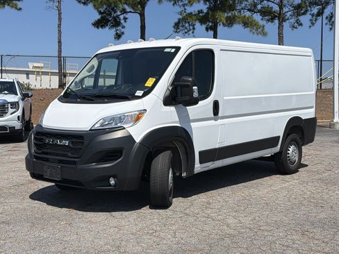 Used 2025 RAM ProMaster 2500 w/ Convenience Group FWD image 13