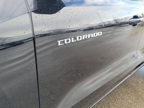 Used 2023 Chevrolet Colorado LT w/ LT Convenience Package II image 10