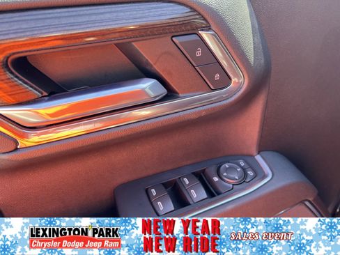 Used 2023 Chevrolet Silverado 1500 LT Trail Boss image 11