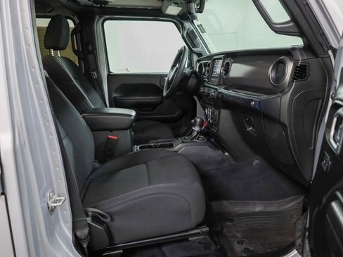 Used 2023 Jeep Wrangler Unlimited AWD/4WD image 21