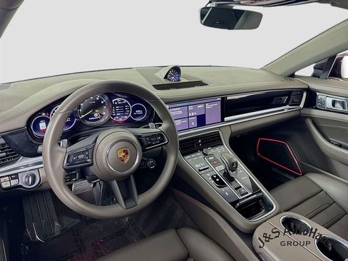 Used 2021 Porsche Panamera 4S image 29