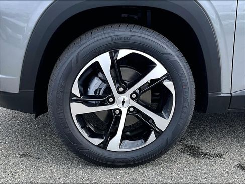 New 2026 Chevrolet Trax RS w/ Driver Confidence Package FWD image 8