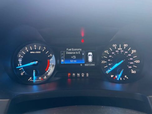 Used 2018 Ford Explorer FWD image 11