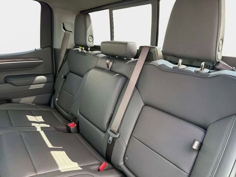 New 2026 GMC Sierra 1500 SLT w/ SLT Premium Plus Package AWD/4WD image 12