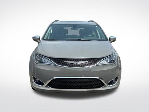 Used 2020 Chrysler Pacifica Limited FWD image 10