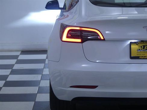 Used 2023 Tesla Model 3 Standard Range RWD image 28