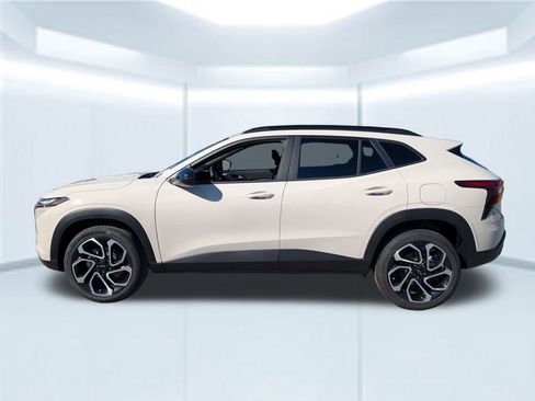 New 2026 Chevrolet Trax RS w/ Driver Confidence Package image 2