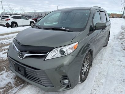 Used 2020 Toyota Sienna XLE w/ XLE Navigation Package