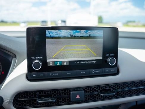 Used 2023 Honda HR-V LX image 21