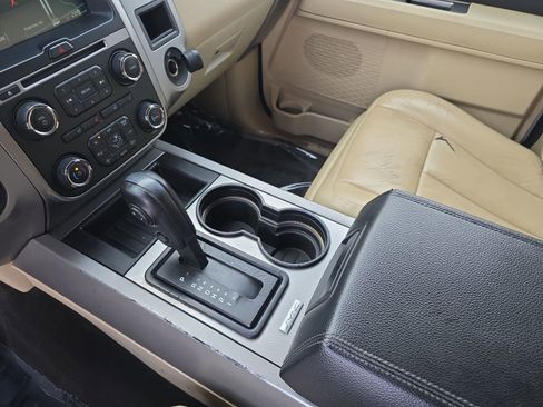 Used 2016 Ford Expedition EL XLT w/ Equipment Group 202A image 27