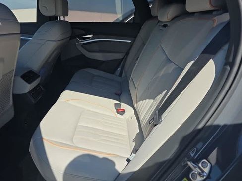 Used 2024 Audi Q8 e-tron Premium Plus AWD/4WD image 4