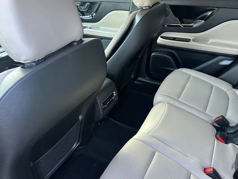 New 2025 Lincoln Corsair AWD w/ Equipment Group 101A image 4