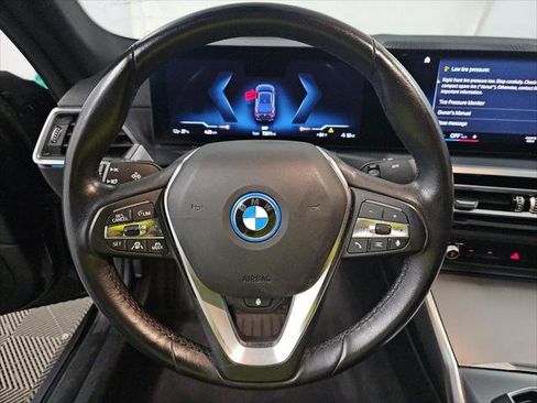 Used 2023 BMW i4 eDrive35 RWD image 18