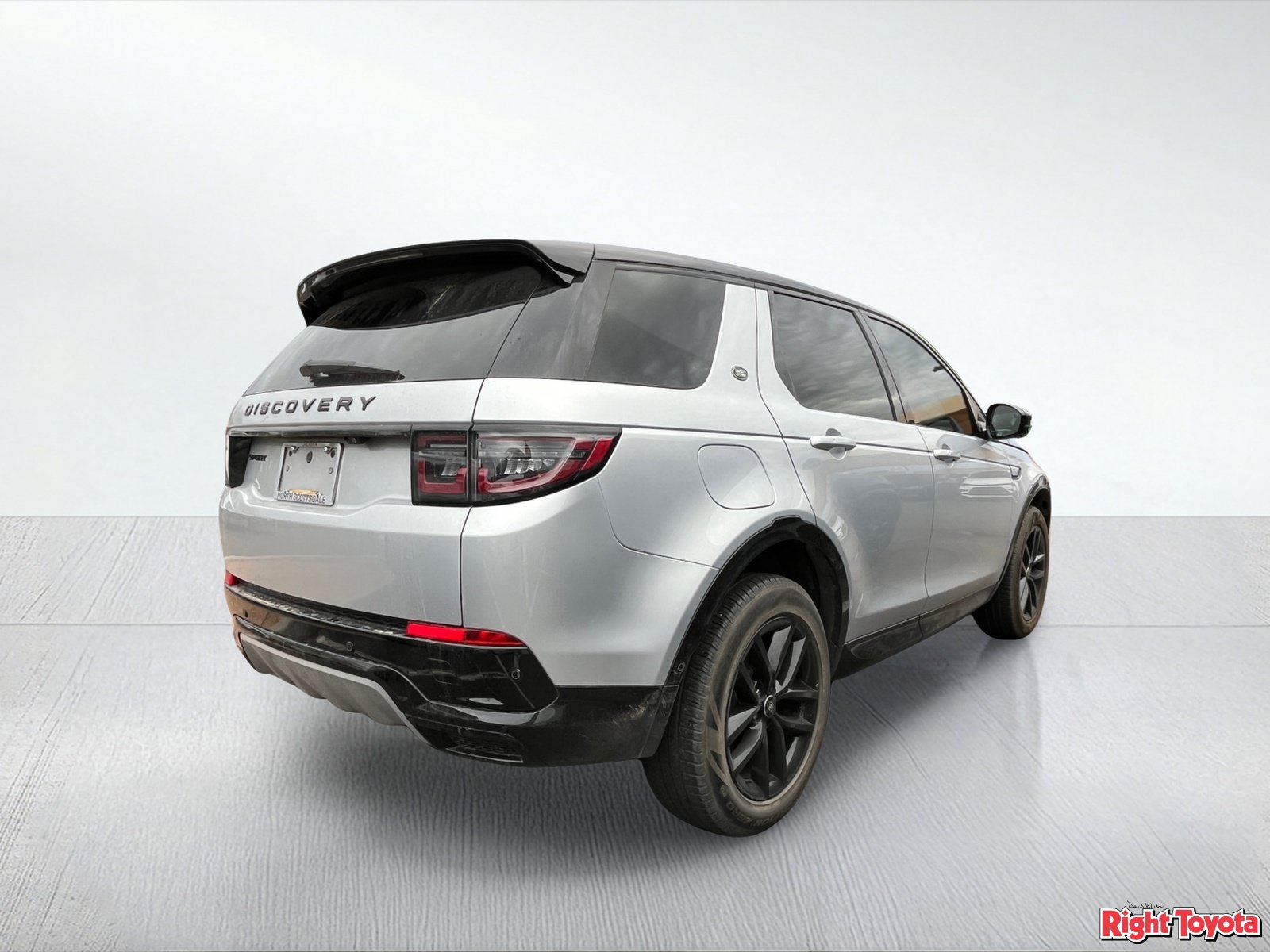 Used 2024 Land Rover Discovery Sport Dynamic SE AWD/4WD image 4