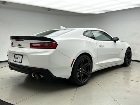Used 2018 Chevrolet Camaro SS RWD image 5