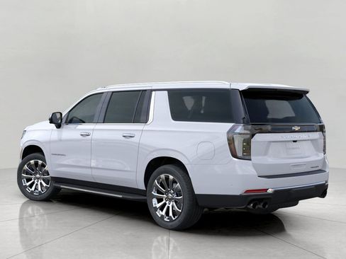 New 2026 Chevrolet Suburban Premier image 3