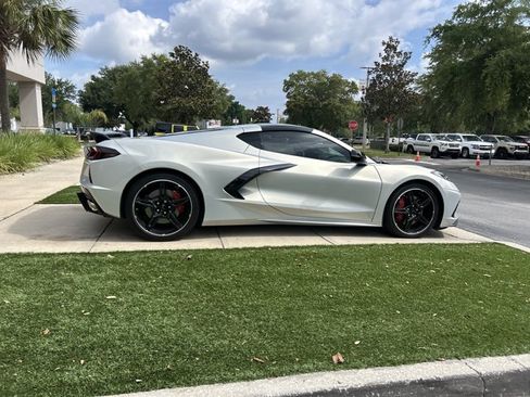 Used 2021 Chevrolet Corvette Stingray Preferred Cpe w/ Z51 Performance Package RWD image 3