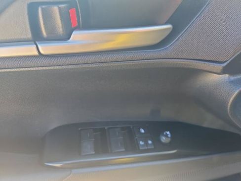 Used 2025 Toyota Camry LE AWD/4WD image 19