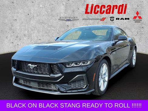 Used 2024 Ford Mustang GT Premium image 3