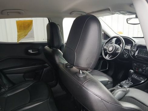 Used 2021 Jeep Compass Latitude FWD image 17