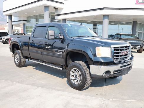 Used 2008 GMC Sierra 2500 SLT w/ Z71 Off-Road Package image 9