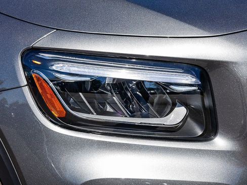 New 2026 Mercedes-Benz GLB 250 4MATIC image 7