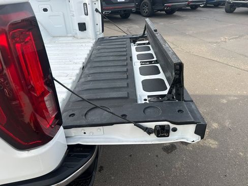 Used 2023 GMC Sierra 1500 SLT image 19