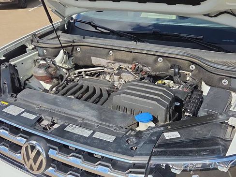 Used 2019 Volkswagen Atlas SEL R-Line AWD/4WD image 28