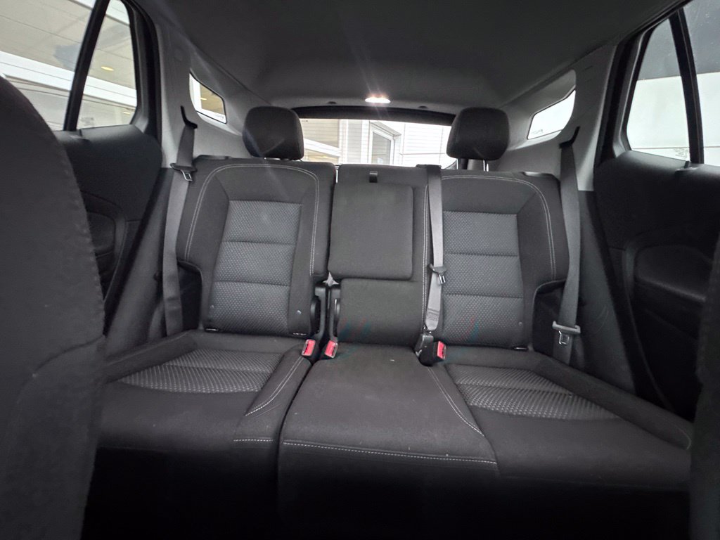 Used 2024 GMC Terrain SLE w/ Driver Convenience Package FWD image 20