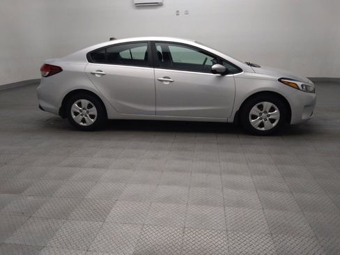 Used 2017 Kia Forte LX w/ LX Popular Package FWD image 11