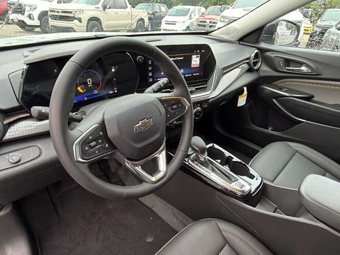 New 2026 Chevrolet Trax ACTIV w/ Driver Confidence Package FWD image 3