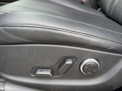 Used 2024 Genesis GV80 2.5T image 12