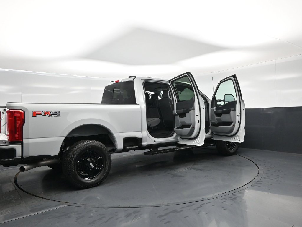 Used 2026 Ford F250 XL w/ STX Appearance Package AWD/4WD image 5