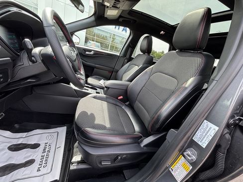 Used 2024 Ford Escape ST-Line w/ Tech Pack #1 AWD/4WD image 12