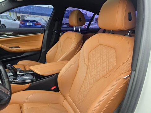 Used 2023 BMW 540i w/ M Sport Package image 19