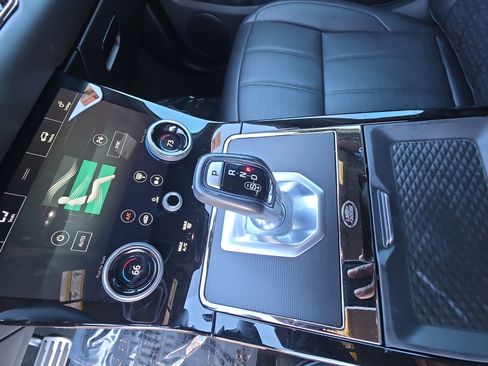 Certified 2020 Land Rover Range Rover Evoque R-Dynamic HSE AWD/4WD image 25