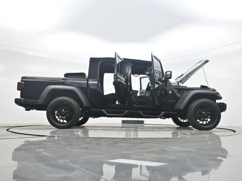 Used 2023 Jeep Gladiator Sport AWD/4WD image 42