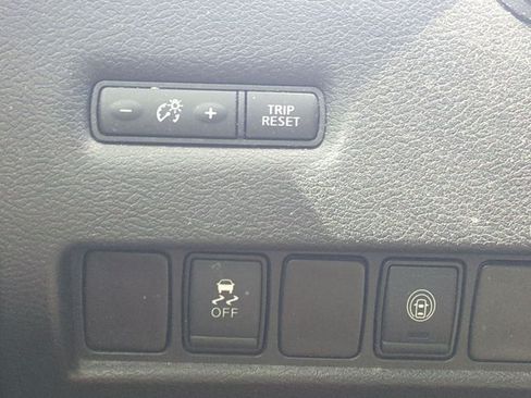 Used 2021 Nissan Murano SV FWD image 15