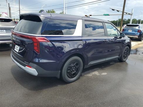 New 2026 Kia Carnival image 4