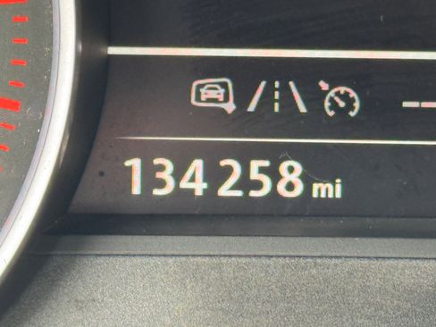 Used 2017 Volkswagen Touareg Executive image 19