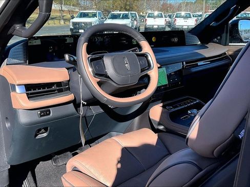 New 2025 Lincoln Navigator Black Label image 6