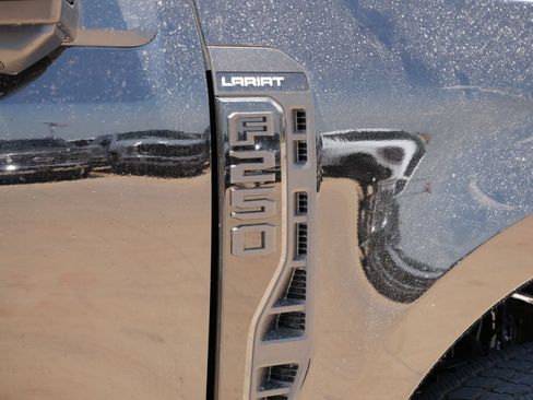 New 2026 Ford F250 Lariat w/ Black Appearance Package AWD/4WD image 8