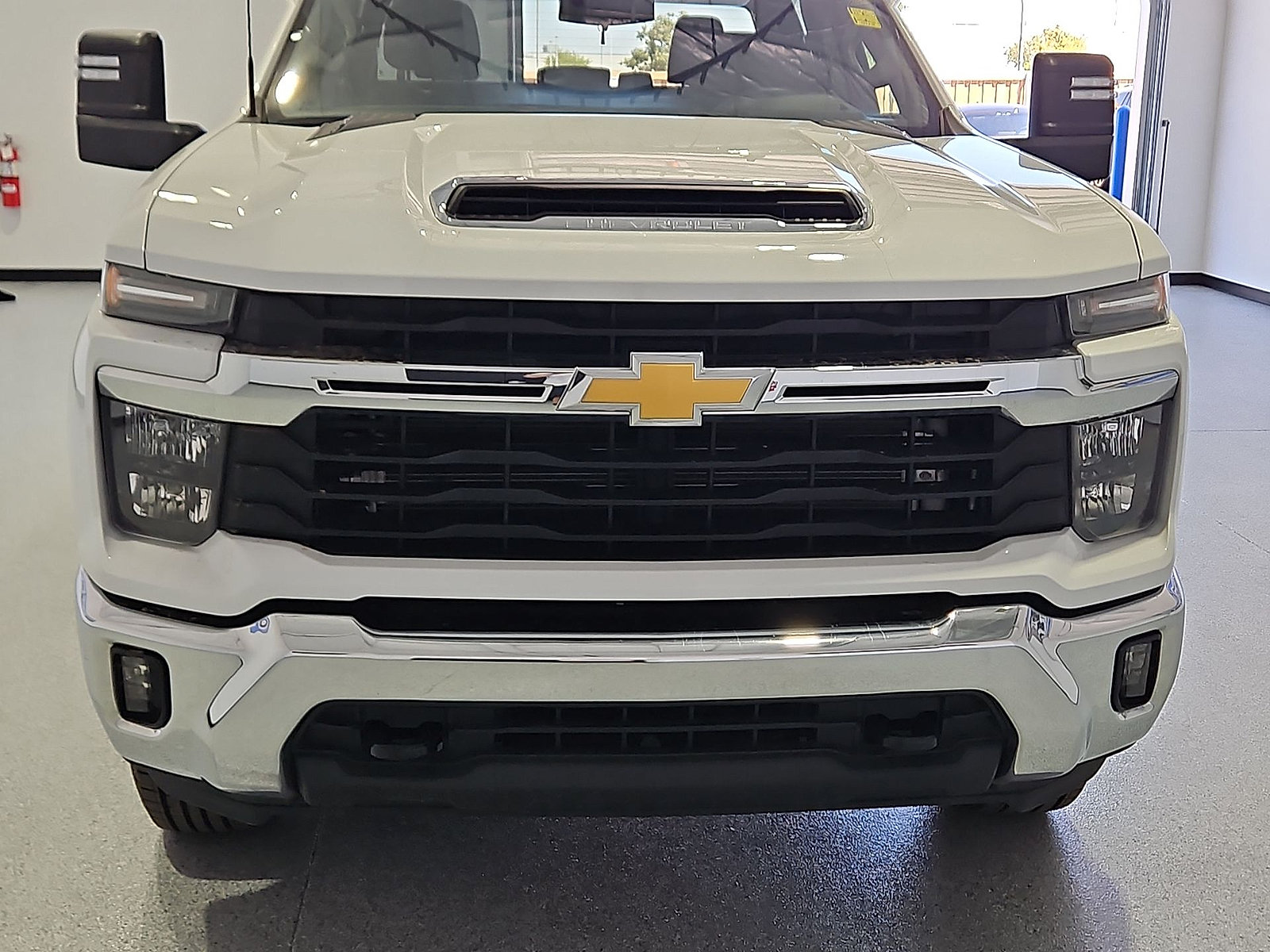 Used 2025 Chevrolet Silverado 2500 LT w/ Convenience Package AWD/4WD image 10