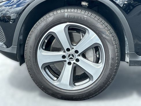 Used 2019 Mercedes-Benz GLC 300 4MATIC image 11
