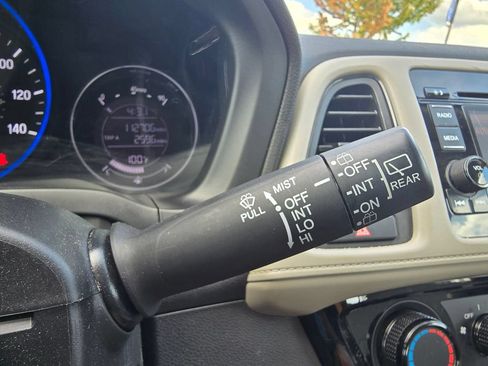 Used 2019 Honda HR-V LX image 31
