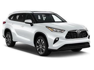 Used 2024 Toyota Highlander XLE FWD video 1