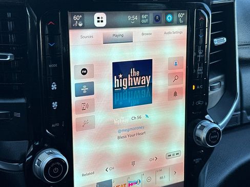 New 2025 RAM 2500 Laramie w/ Towing Technology Group image 14